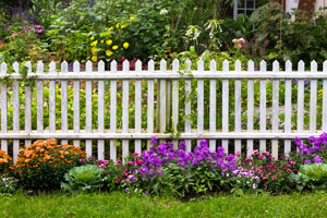 Garden Fence Installation in Washington